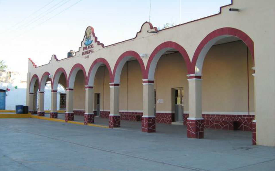 Queman casa de edil en Puebla