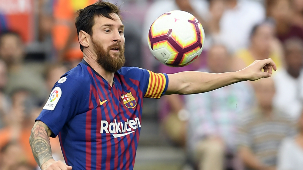 Messi admite que le "sorprendió" que Cristiano dejara el Real Madrid - lionel-messi-balon