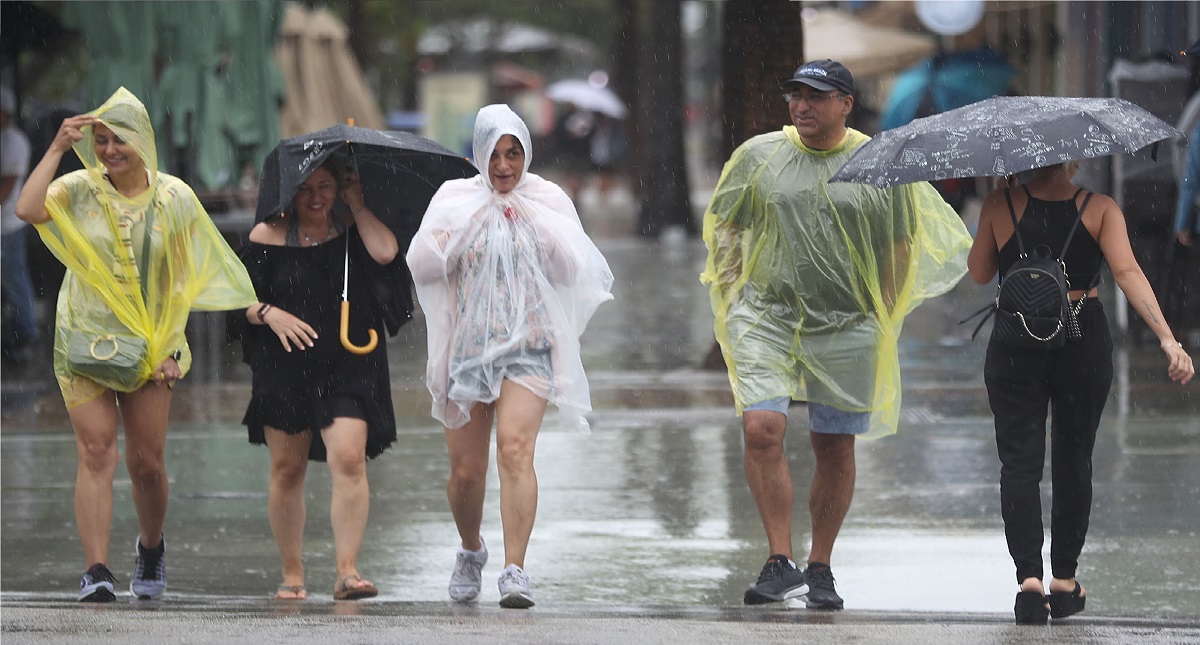 Gordon se degrada a tormenta tropical tras dejar un niño muerto - lluvia-tormenta-tropical-gordon
