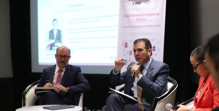 Las redes sociales no crean democracia: Lorenzo Córdova - lorenzo-cordova