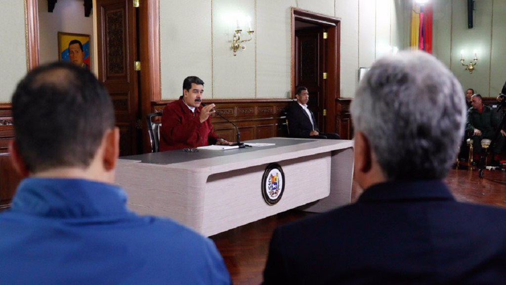 EE.UU. impone sanciones al equipo cercano a Nicolás Maduro