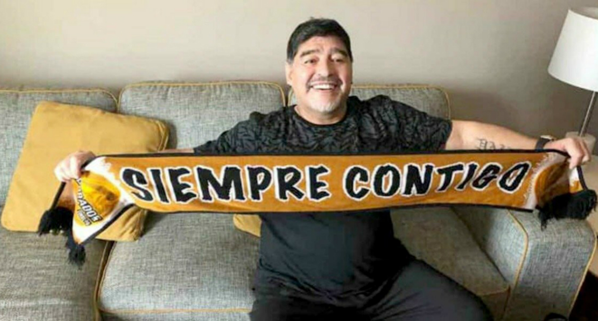 Maradona convivirá con aficionados de Dorados este lunes