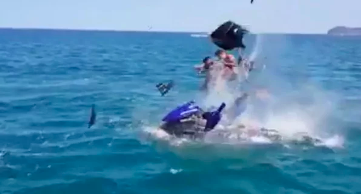 #Video Explota moto acuática con un menor y un adulto a bordo