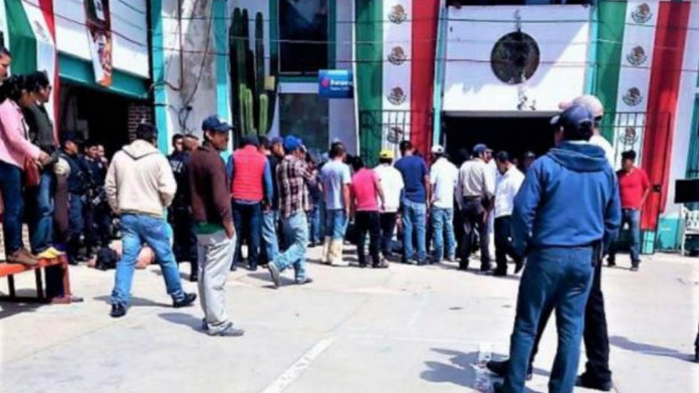 En coma dos de los hombres golpeados en Metepec por pobladores