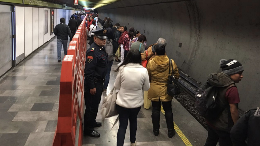 Metro de la Ciudad de México impedirá ingreso y venta de pirotecnia
