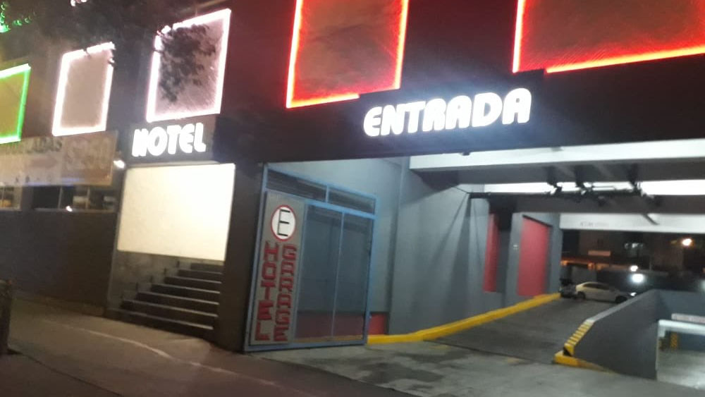 Encuentran cadáver de mujer en hotel de Benito Juárez
