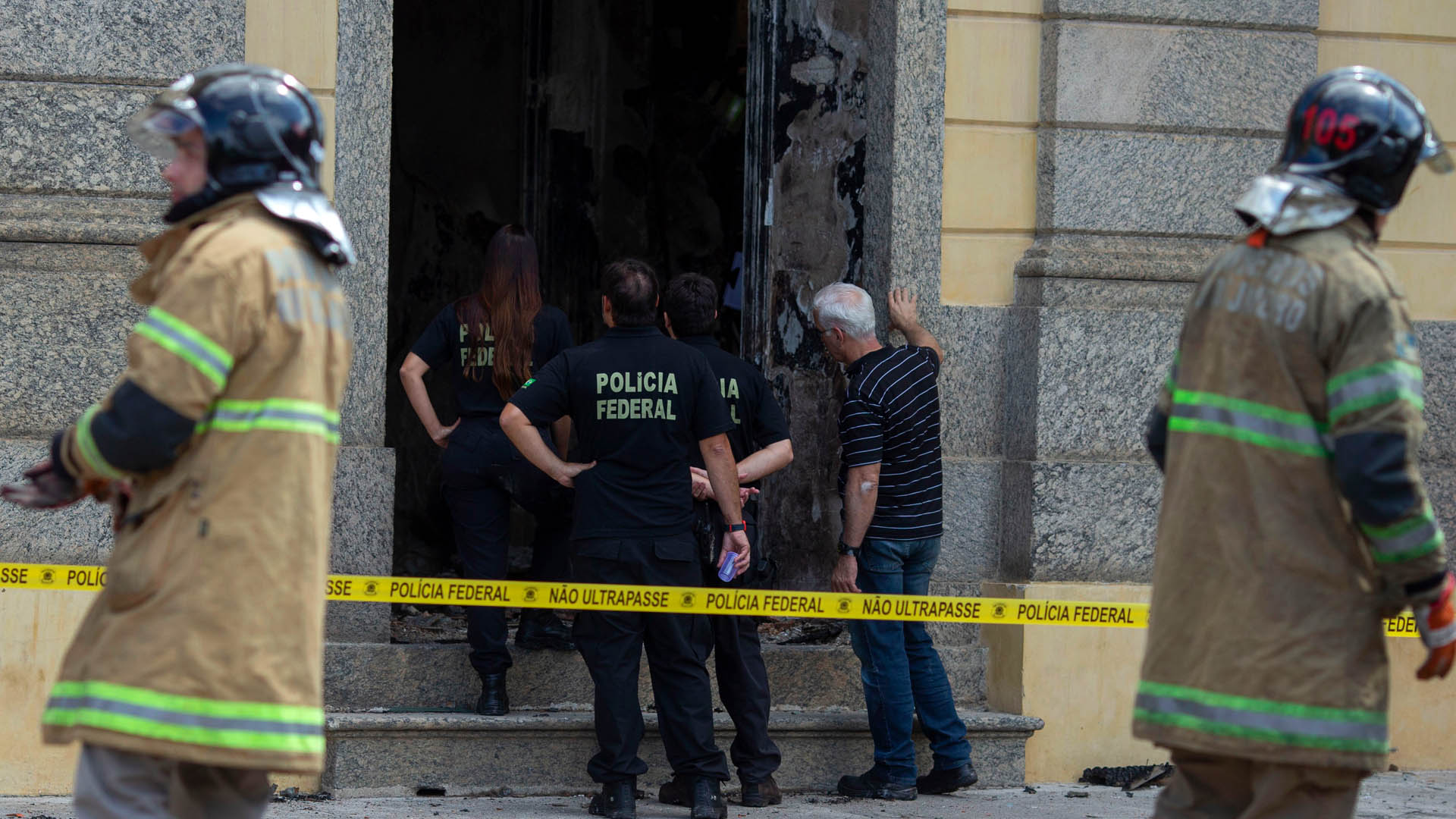 Bomberos aún controlan focos de incendio en el Museo de Río de Janeiro - museo-nacional-de-rio-de-janeiro-2