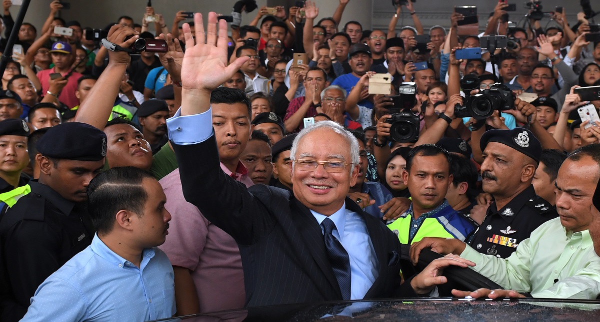Ex primer ministro de Malasia enfrenta 21 cargos de peculado - najib-razak-malasia