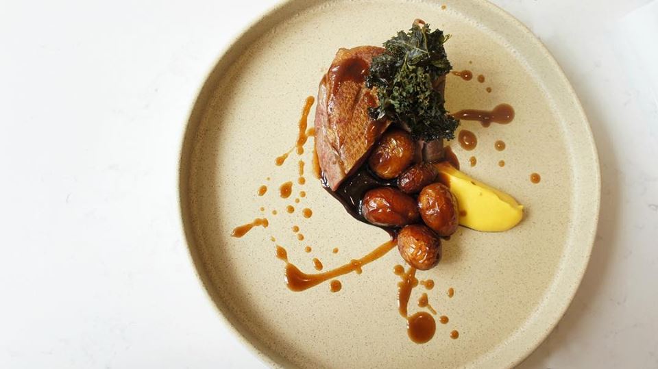 Recomendaciones para el fin de semana del 27 al 30 de septiembre - noso-restaurante-magret-de-pato-con-papas-cambray