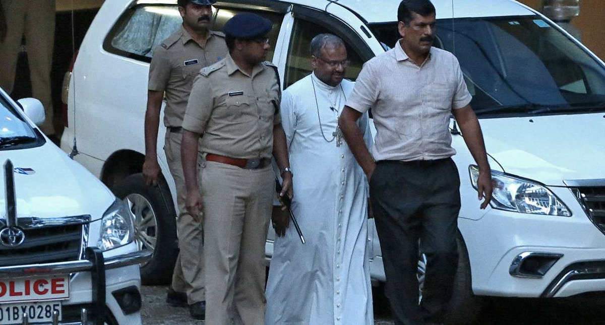 Papa Francisco releva a obispo acusado de violar a una monja en India