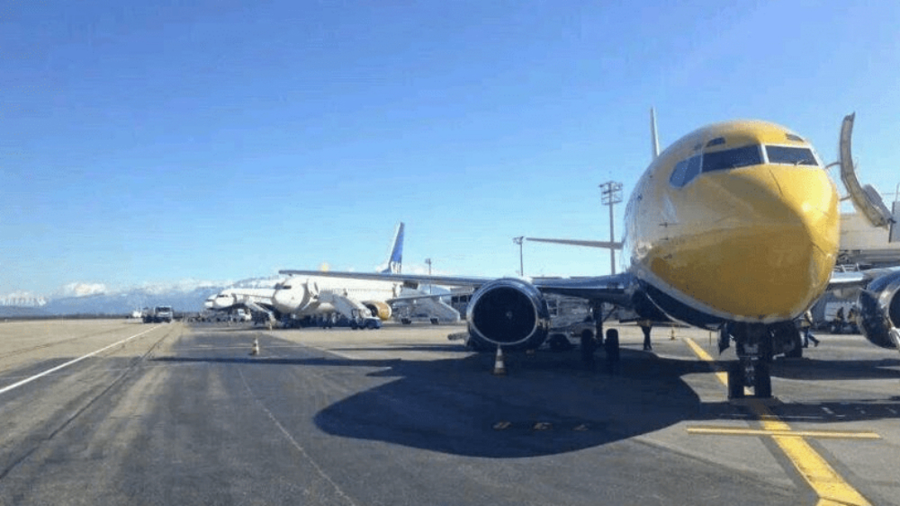 Evacúan a 150 pasajeros de avión en Francia por sospecha de cólera - oran-perpinan-francia-colera-2