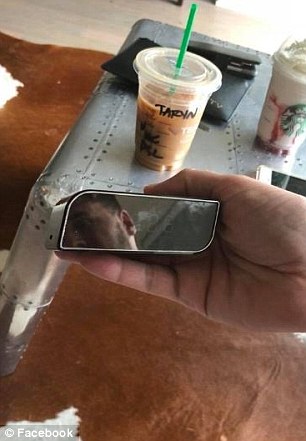 Pareja descubre cámara espiándolos en departamento de Airbnb - pareja-camara-airbnb-3