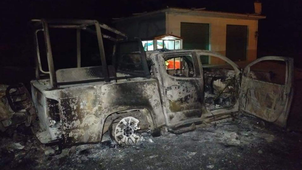 Pobladores queman patrullas tras muerte de civil en Hidalgo