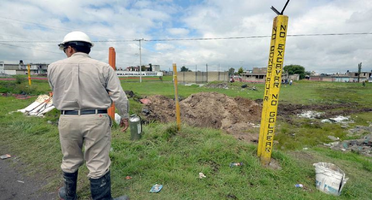 Pemex padece por 951 tomas clandestinas a sus ductos