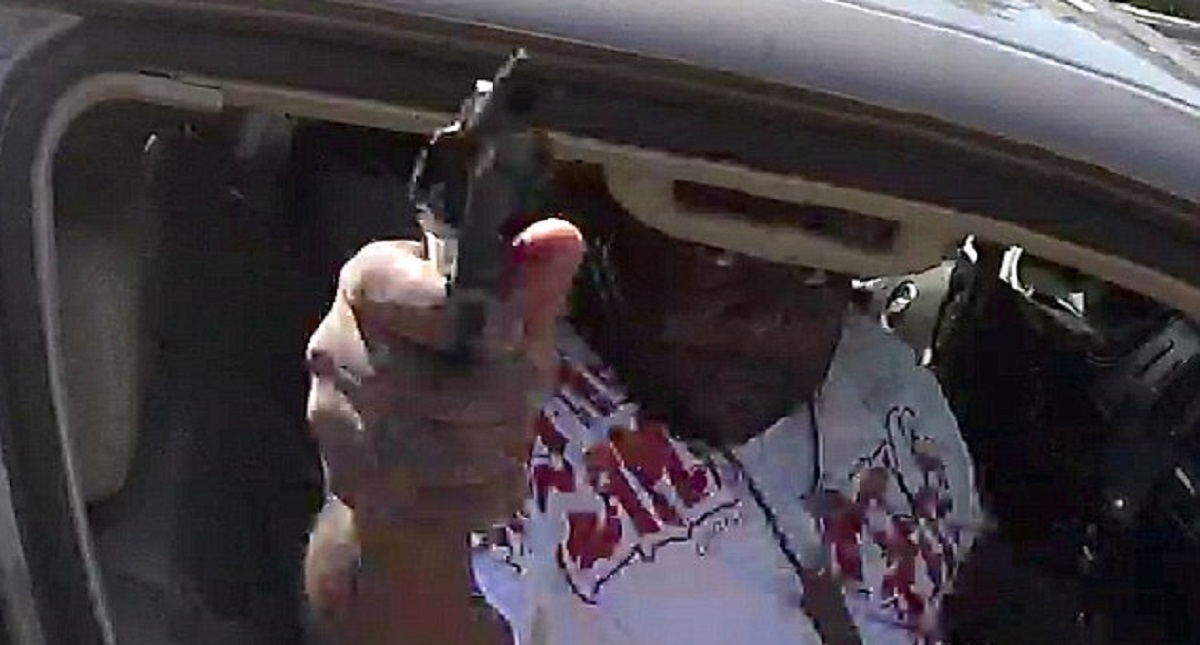 Policía dispara siete veces a pandillero que baleó a compañero - policia-dispara-siete-veces-a-pandillero-que-baleo-a-un-companero