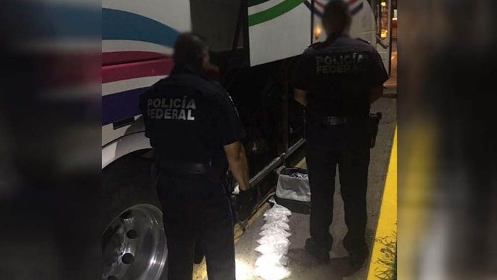 Aseguran maleta con 3.5 kilogramos de cristal en Sinaloa