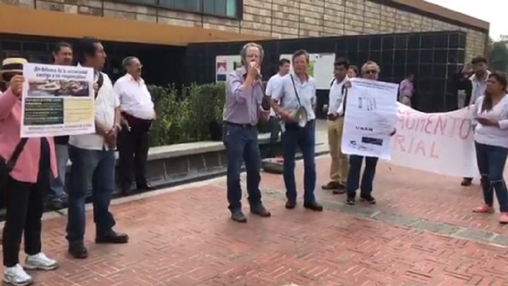 Profesores exigen con manifestación en CU aumento salarial