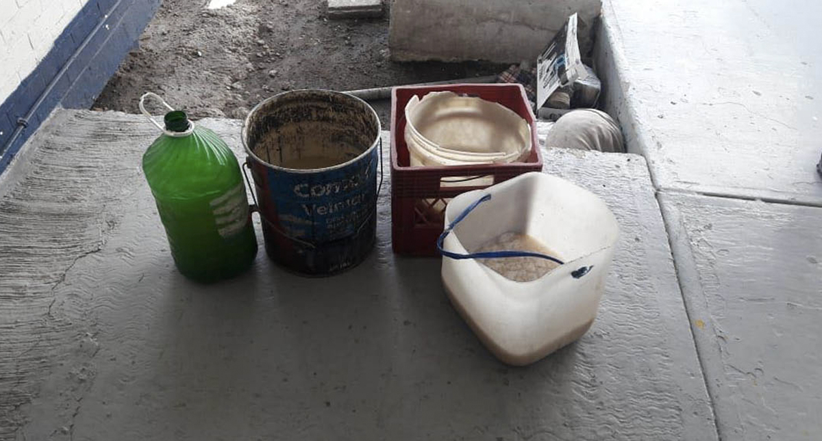 Incautan más de 300 litros de pulque en reclusorios de la Ciudad de México