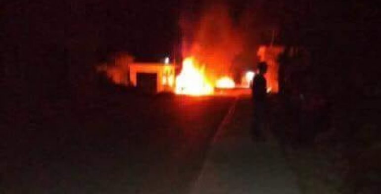 Pobladores queman patrullas tras muerte de civil en Hidalgo - quema-patrullas-hidalgo