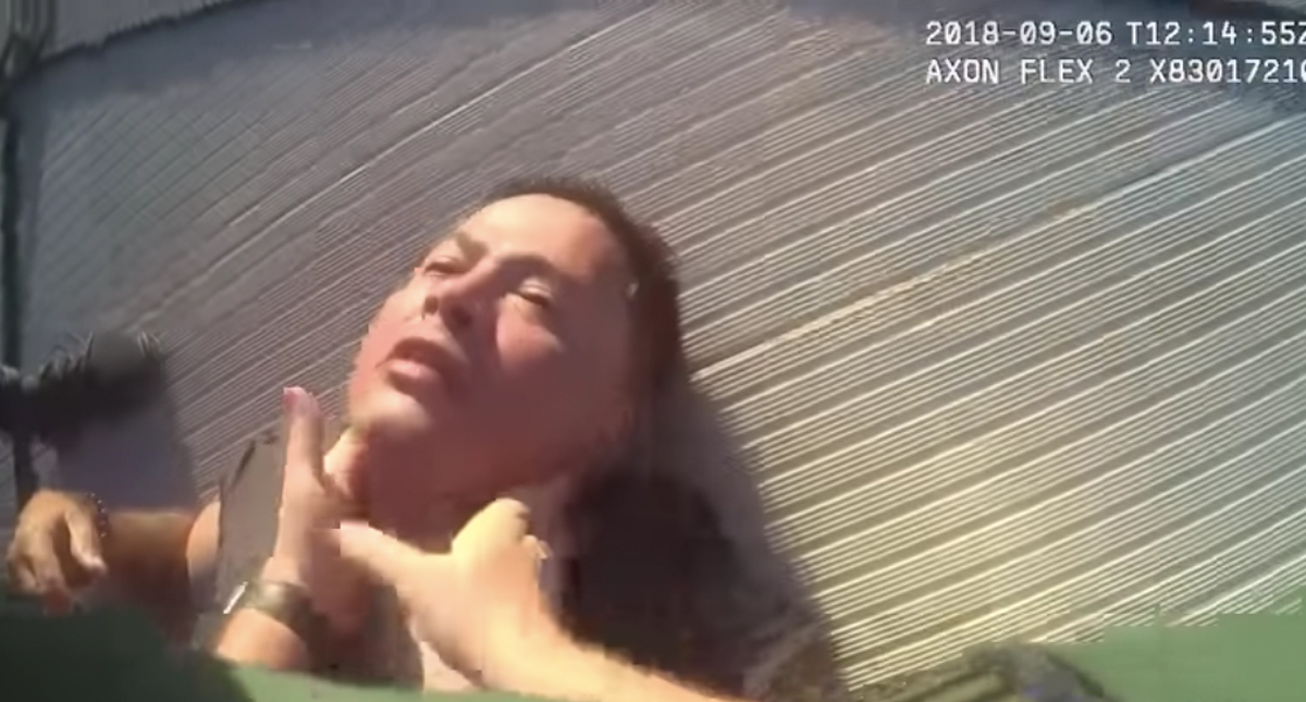 #Video Policía rescata a hombre de morir ahogado en Florida