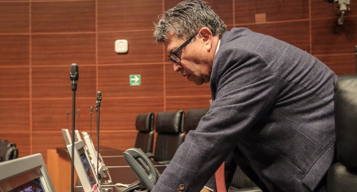 Morena impulsará prisión preventiva por corrupción y robo de combustible - ricardo-monreal-en-senado