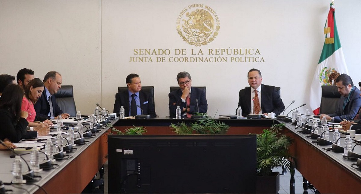 Morena impulsará prisión preventiva por corrupción y robo de combustible