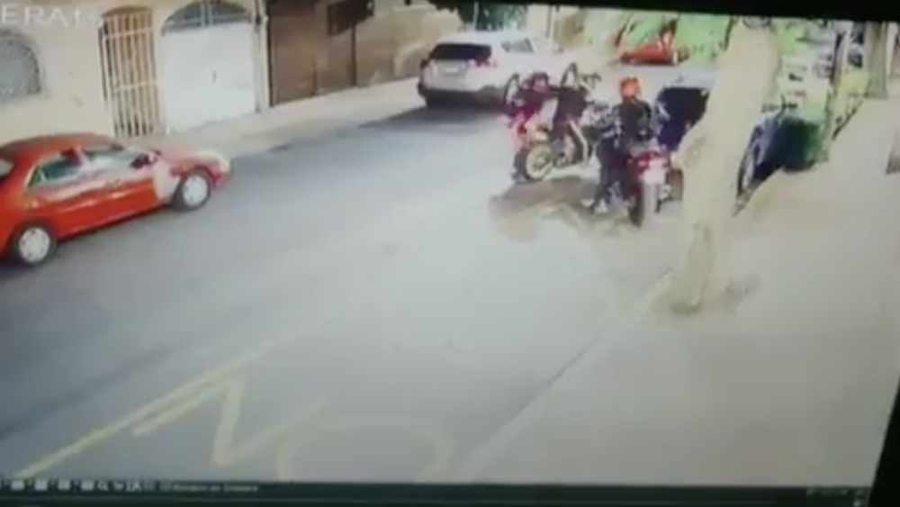 #Video Así asaltaron a un motociclista en la Miguel Hidalgo