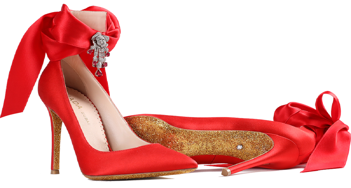 Venden zapatillas de oro con diamantes en 17 mdd - ruby-stilettos