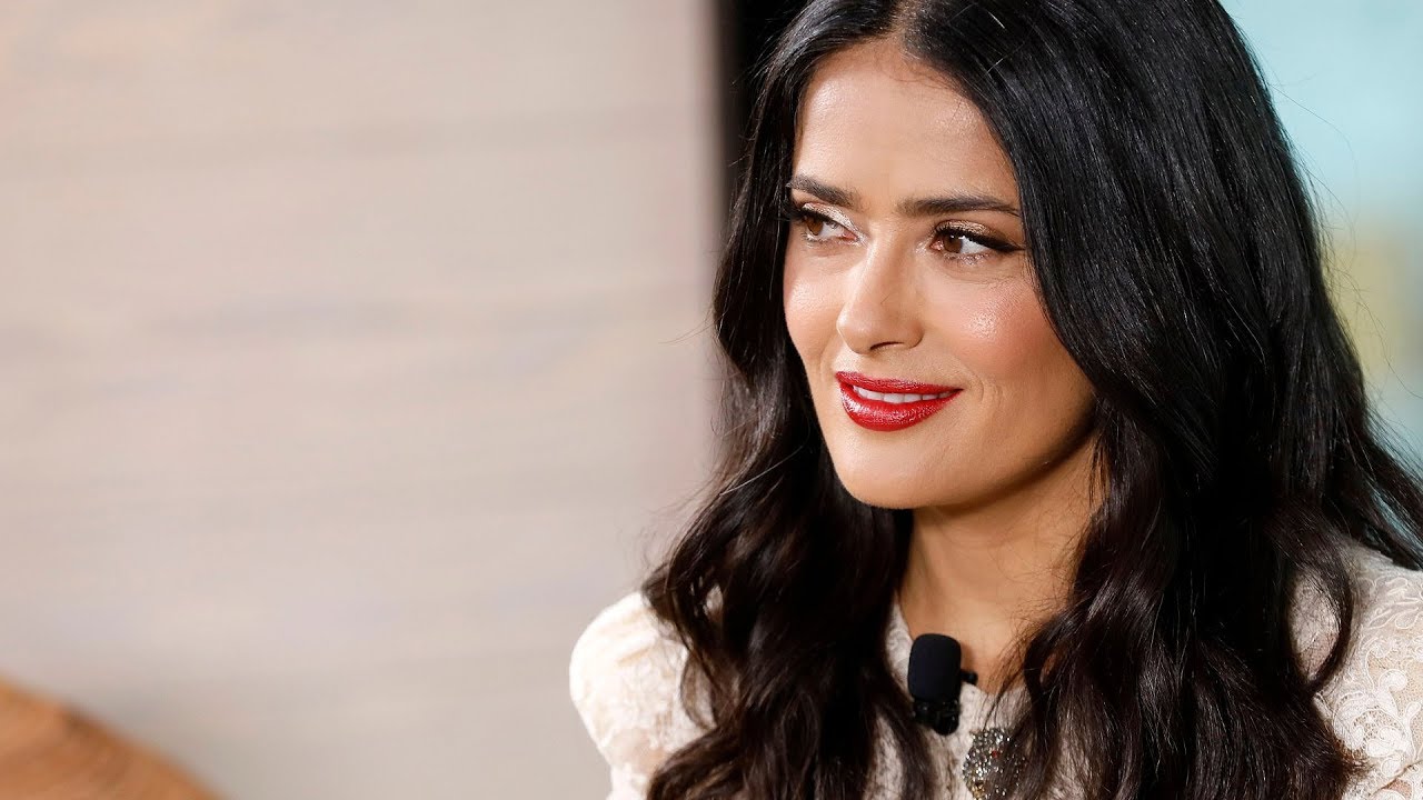 Salma Hayek recibe premio en Festival de Cine de Venecia