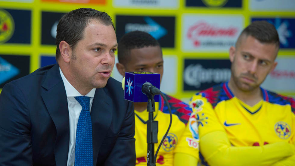 Santiago Baños sale en defensa de Marchesín