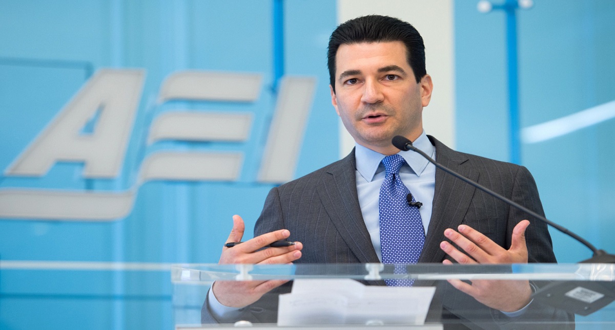 Advierte FDA por "epidemia" de uso de cigarros electrónicos en jóvenes - scott-gottlieb
