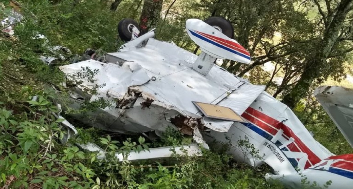 Se accidenta avioneta de escuela aérea en Querétaro - se-accidenta-avioneta-de-escuela-aerea-en-queretaro