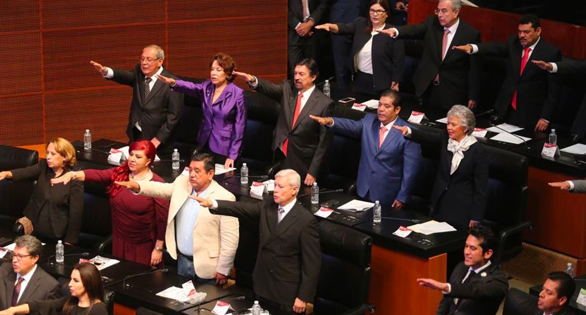 Morena propone en el Senado suspender evaluación docente