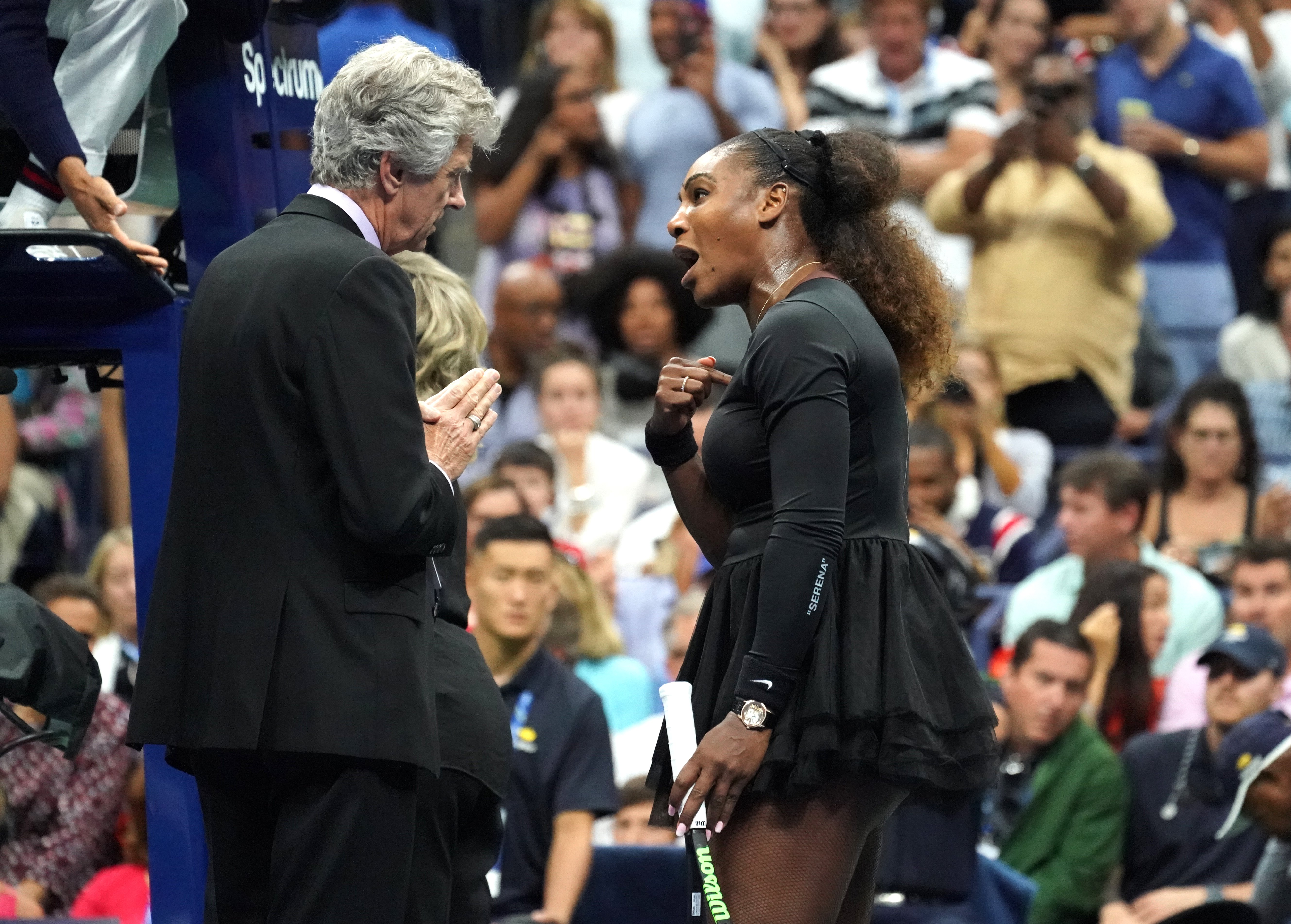 Multan a Serena Williams con 17 mil dólares tras final del US Open