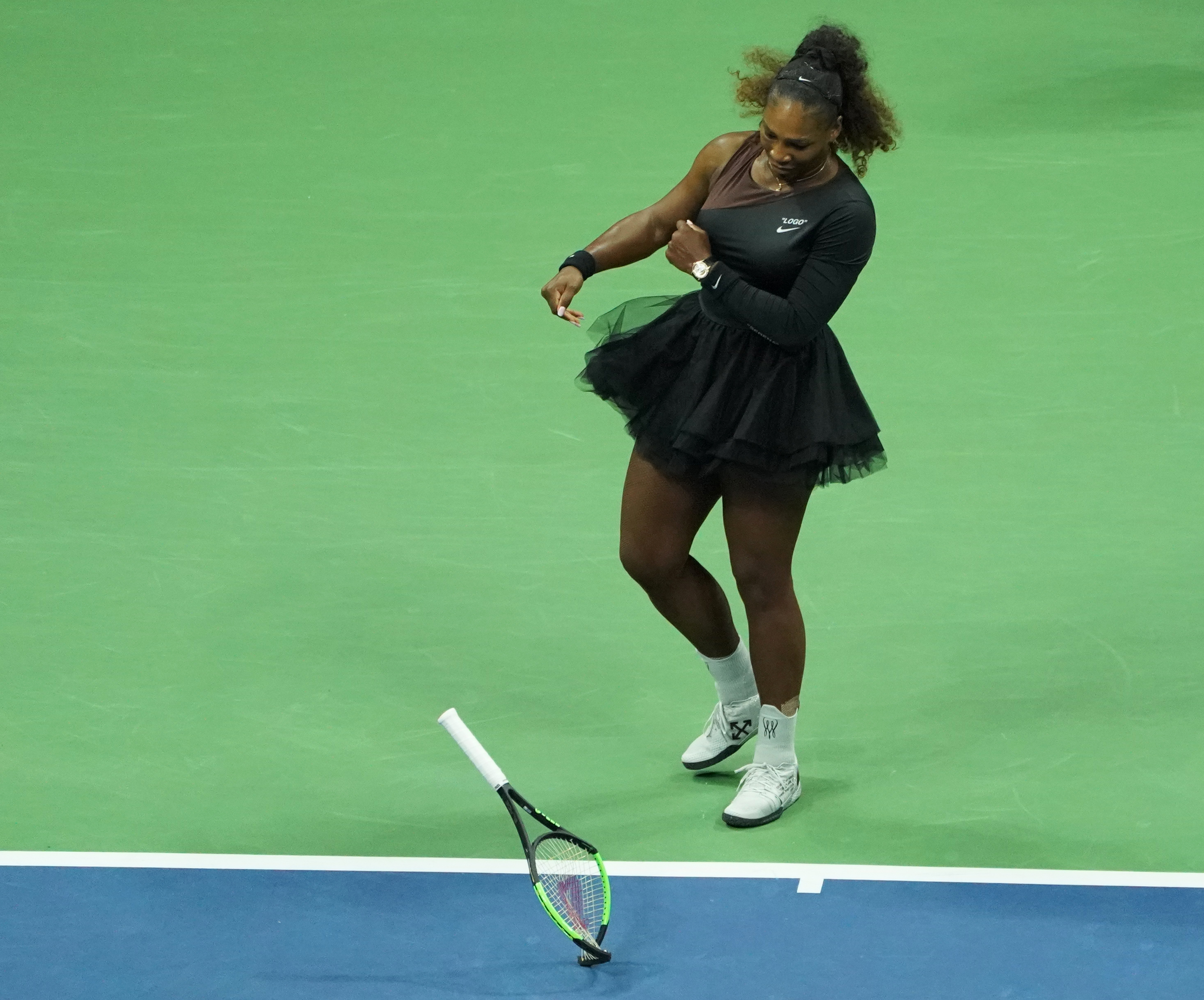 Multan a Serena Williams con 17 mil dólares tras final del US Open - serena-williams3