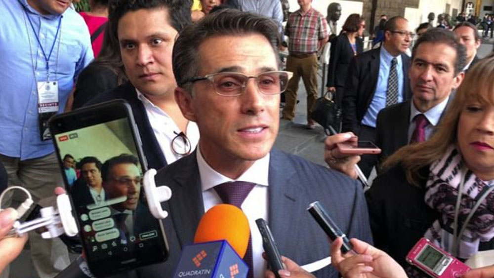 No necesitas ser Sócrates para presidir comisión de Cultura: Mayer