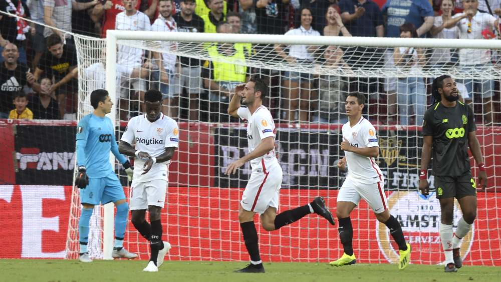 Golean a Guillermo Ochoa en su debut en Europa League