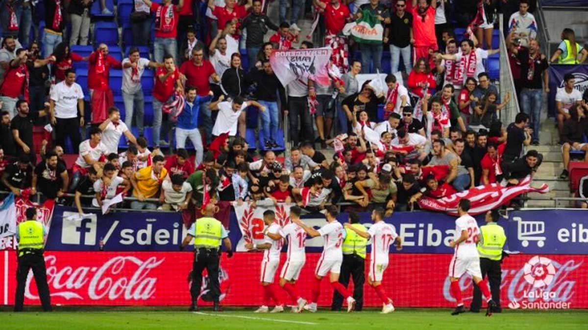 Dos heridos al ceder una valla de una grada del estadio del Eibar