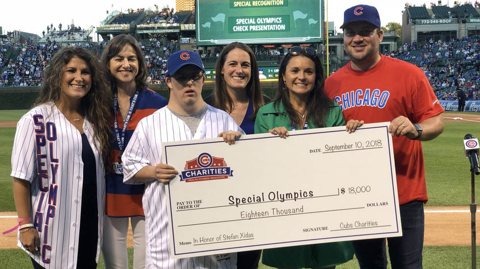 #Video Joven con síndrome de Down entona himno de EE.UU. en MLB - stefan-xidas-2