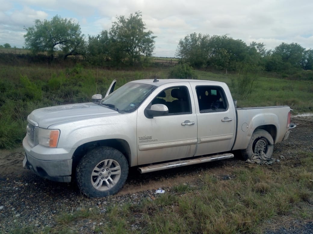 Sedena asegura armas largas, cartuchos y cargadores en Tamaulipas - tamulipas-decomiso-armas-cargadores-uniformes-3