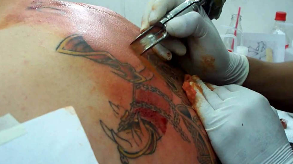 ¿Qué le pasa a nuestro cuerpo cuando nos tatuamos?