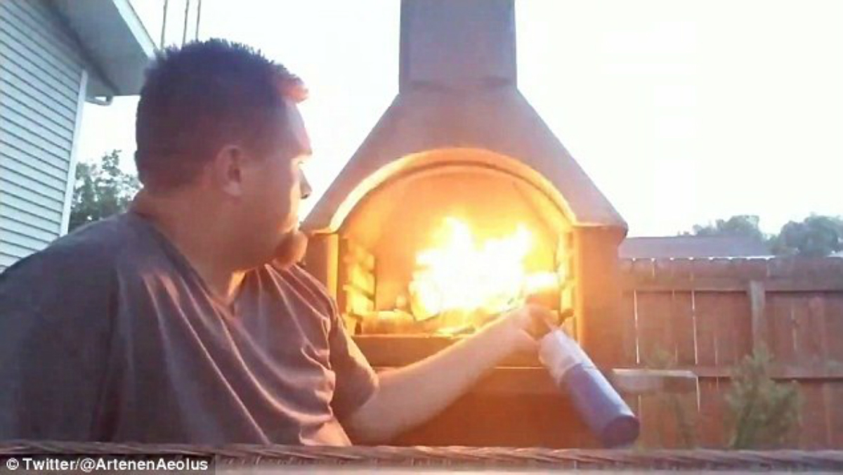 Queman artículos de Nike por utilizar como imagen a Colin Kaepernick