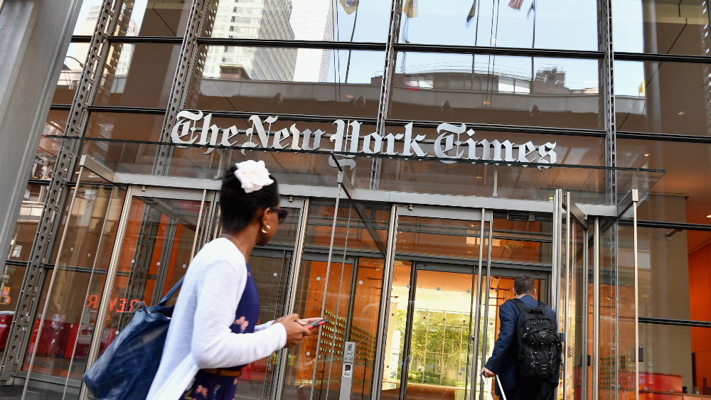 Estilo de escritura delataría al autor del texto en contra de Trump - the-new-york-times