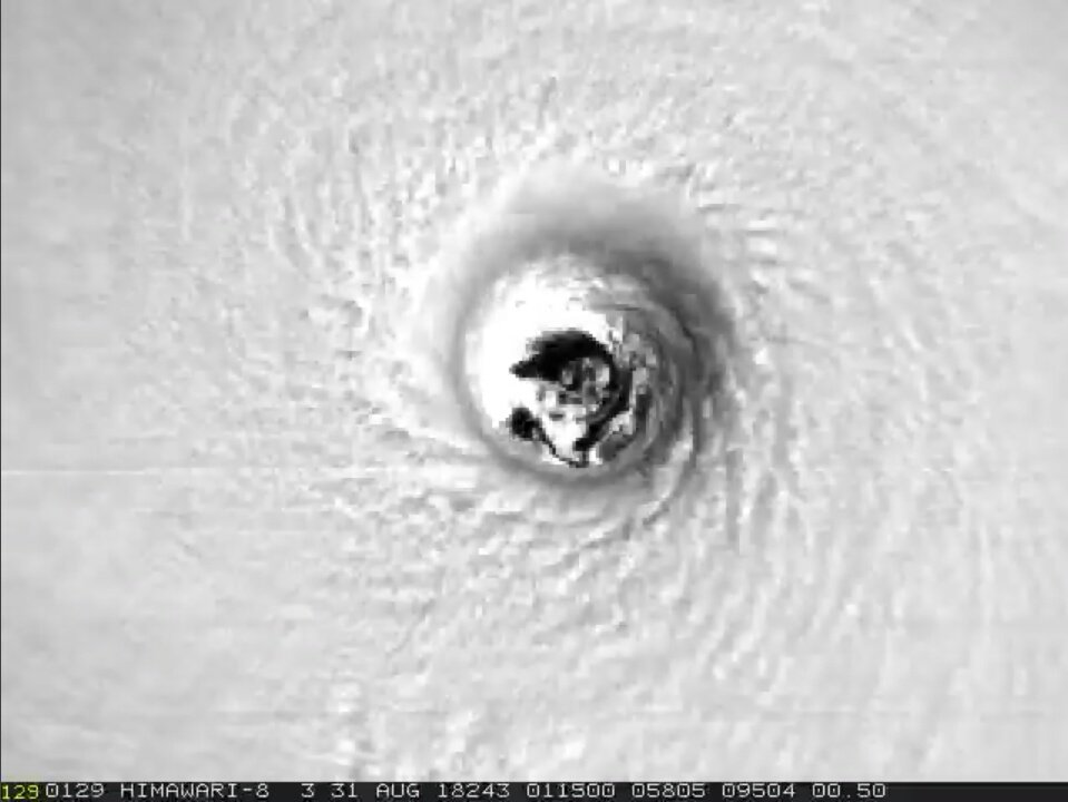Tifón más fuerte en 25 años tocará tierra el martes en Japón - tifon-3