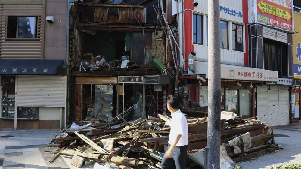 Suman 11 muertos por tifón en Japón