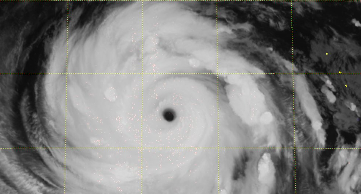 Tifón más fuerte en 25 años tocará tierra el martes en Japón