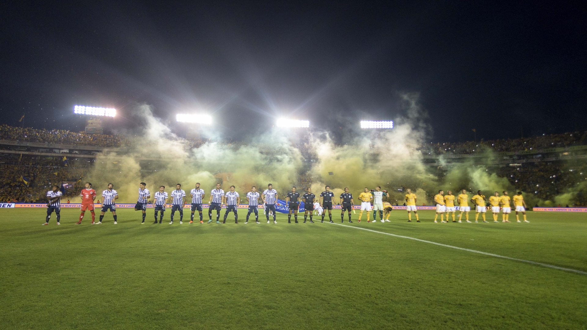 Clásico Regio marcado por violencia Clásico Regio marcado por violencia