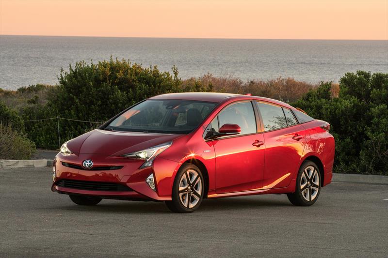 Toyota llama a revisión más de un millón de Prius - toyota-prius