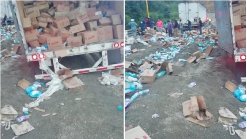 #Video Tráiler arrolla a gente durante rapiña y mueren tres en Veracruz - trailer-arrolla-a-saqueadores-en-veracruz