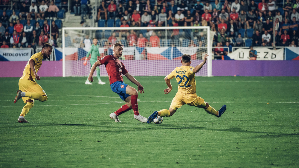 UEFA acusa a Polonia de racismo - ucrania-republica-checa